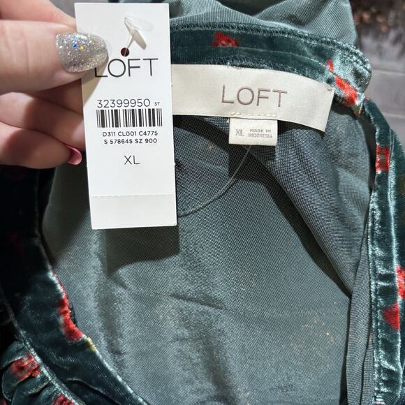 NWT Loft Shirred Floral Velvet Sleeveless Halter Top Size XL Green Flowy - Picture 7 of 7